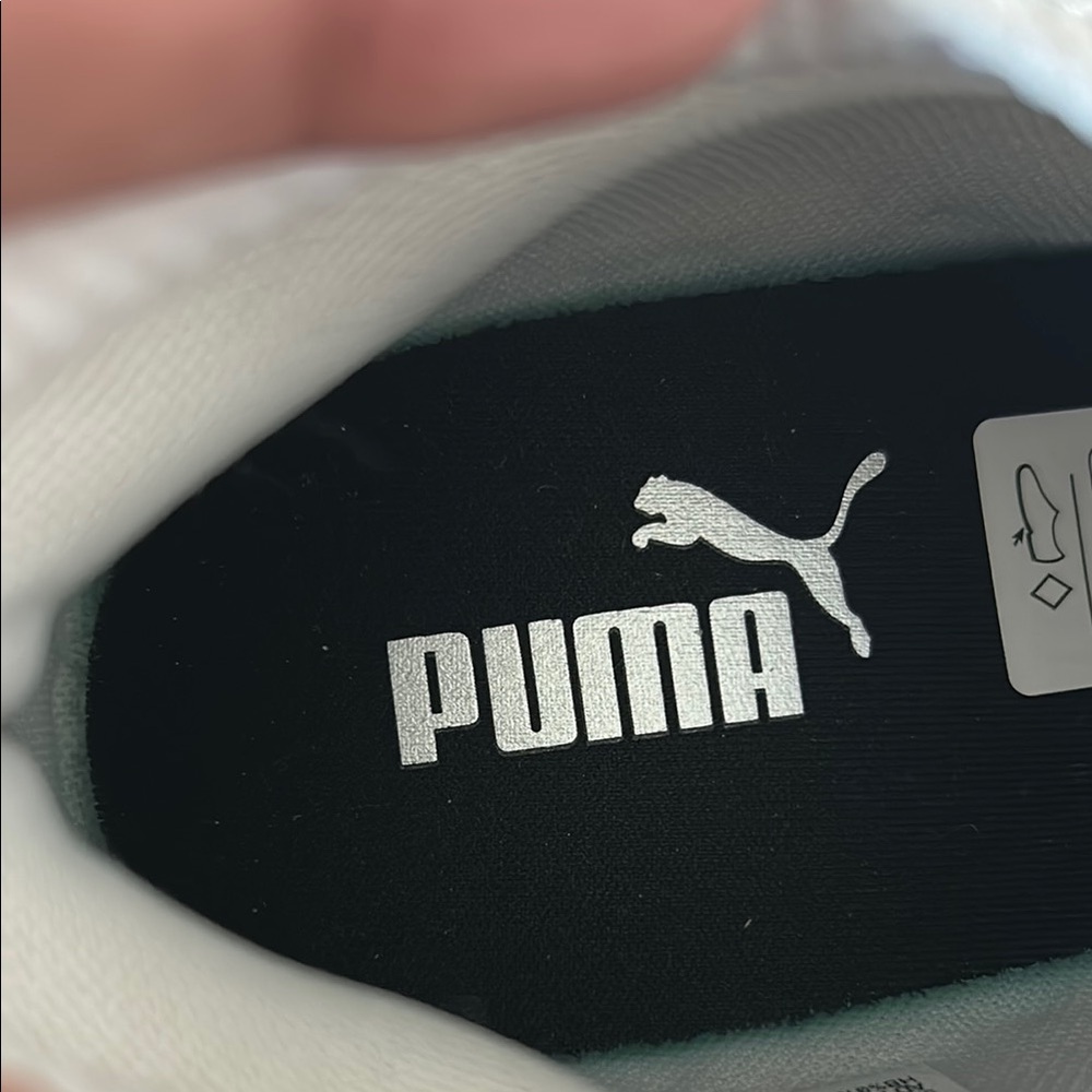 Puma White and Black Sneakers - Picture 6 of 6